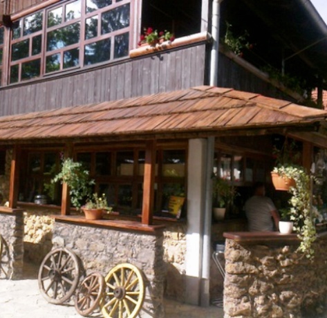 Traditional wooden shingles - Etno Sindra Saborsko, HR